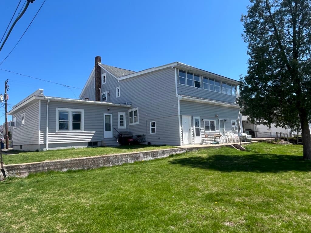 Four-unit property purchased by Byerly Buys Lehigh in Catasauqua, PA